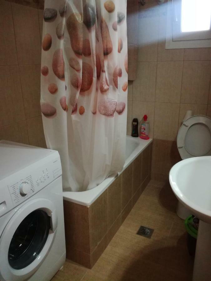 Jordan'S 3Rd Appartment At 尼亚米卡尼奥纳 外观 照片