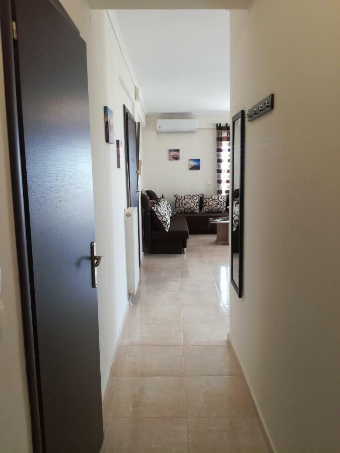 Jordan'S 3Rd Appartment At 尼亚米卡尼奥纳 外观 照片